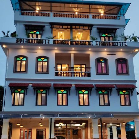 Meghdoot River Resort Kochi Eksteriør billede