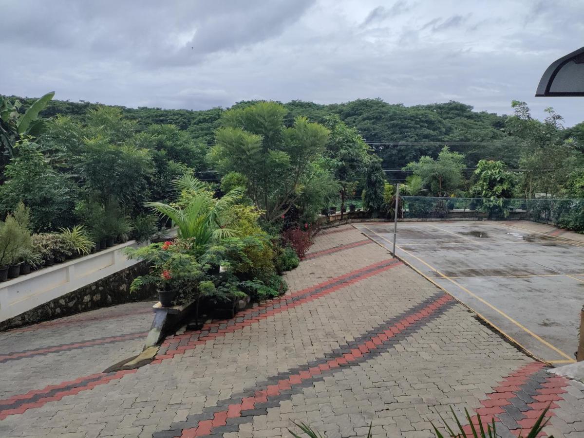 Meghdoot River Resort Kochi Eksteriør billede